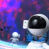 projektor-gwiazd-lampka-nocna-glosnik-bluetooth-astronauta-aplikacja-4k-hd-barwa-swiatla-wielokolorowy