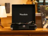 gramofon-audizio-retro-walizkowy-czarny-wbudowane-glosniki-3-predkosci-kolor-czarny