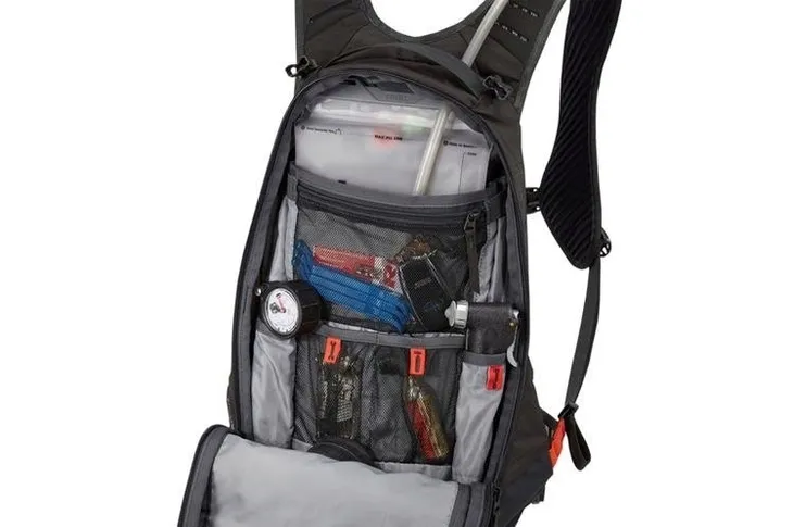 plecak-hydracyjny-thule-rail-bike-hydration-pro-12-l-szary-3203799-material-dominujacy-nylon