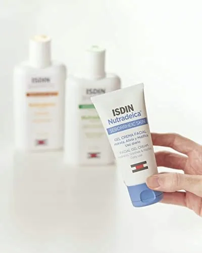 szampon-isdin-200-ml-dzialanie-przeciwlupiezowe