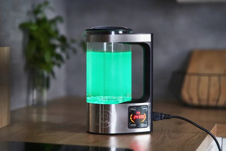 generator-wody-wodorowej-aktywnego-wodoru-spe-pem-jonizator-2l-heelly-marka-heelly