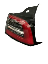 lampa-tyl-tylna-prawa-w-blotnik-tesla-3-y-2020-led-ledowa-nowa