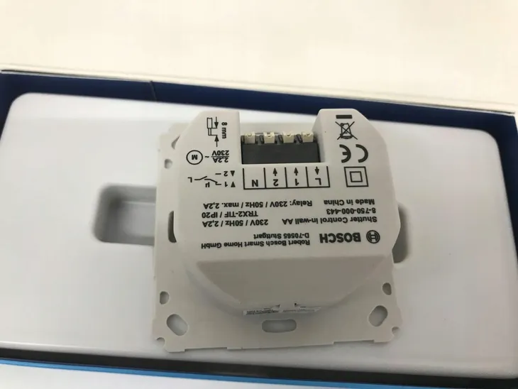 bosch-smart-home-light-control-sterownik-oswietlenia-cechy-dodatkowe-lacznosc-radiowa