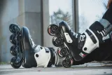 rolki-meskie-powerslide-zoom-pro-80-black-white-39-40-eu-klasa-lozysk-abec-5