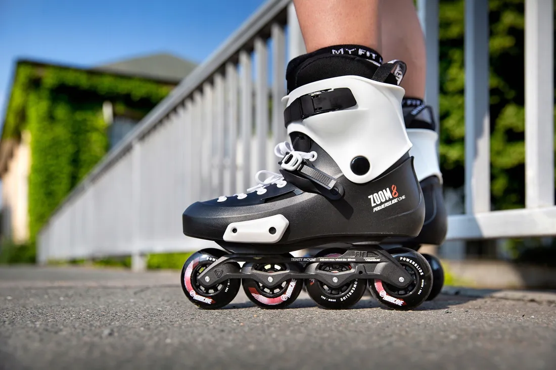 rolki-meskie-powerslide-zoom-pro-80-black-white-39-40-eu-marka-powerslide