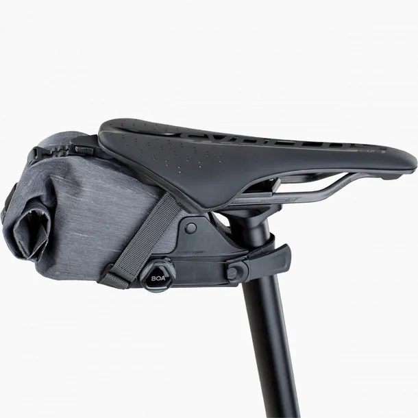 torba-rowerowa-pod-siodlo-evoc-seat-pack-boa-carbon-grey-s-rodzaj-torba-cechy-dodatkowe-wodoodpornosc