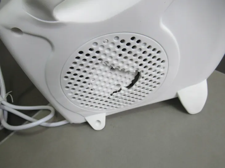 termowentylator-grzejnik-elektryczny-farelka-2000-w-bezpieczenstwo-zabezpieczenie-przed-przegrzaniem
