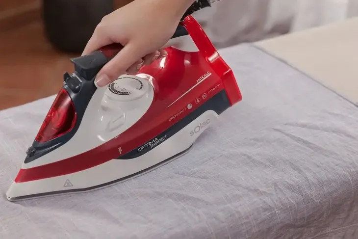 zelazko-solac-pv2014-2600-w-cechy-dodatkowe-funkcja-odwapniania