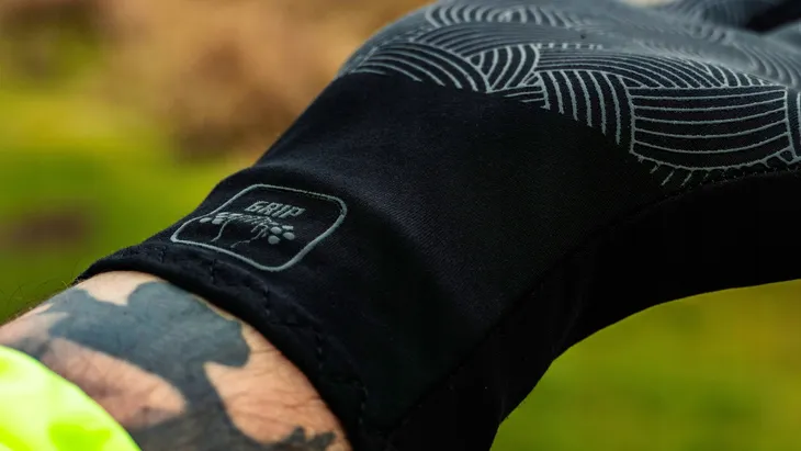 rekawiczki-sportowe-termoaktywne-antyposlizgowe-pilka-nozna-xxs-7-9-lat-material-dominujacy-nylon