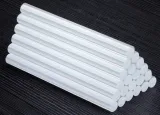 klej-na-goraco-do-pistoletu-wklady-bezbarwny-mocny-70szt-11mm-x-300mm-2kg-temperatura-maksymalna-0-c