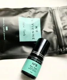 klej-do-przedluzania-rzes-vivienne-new-york-3ml