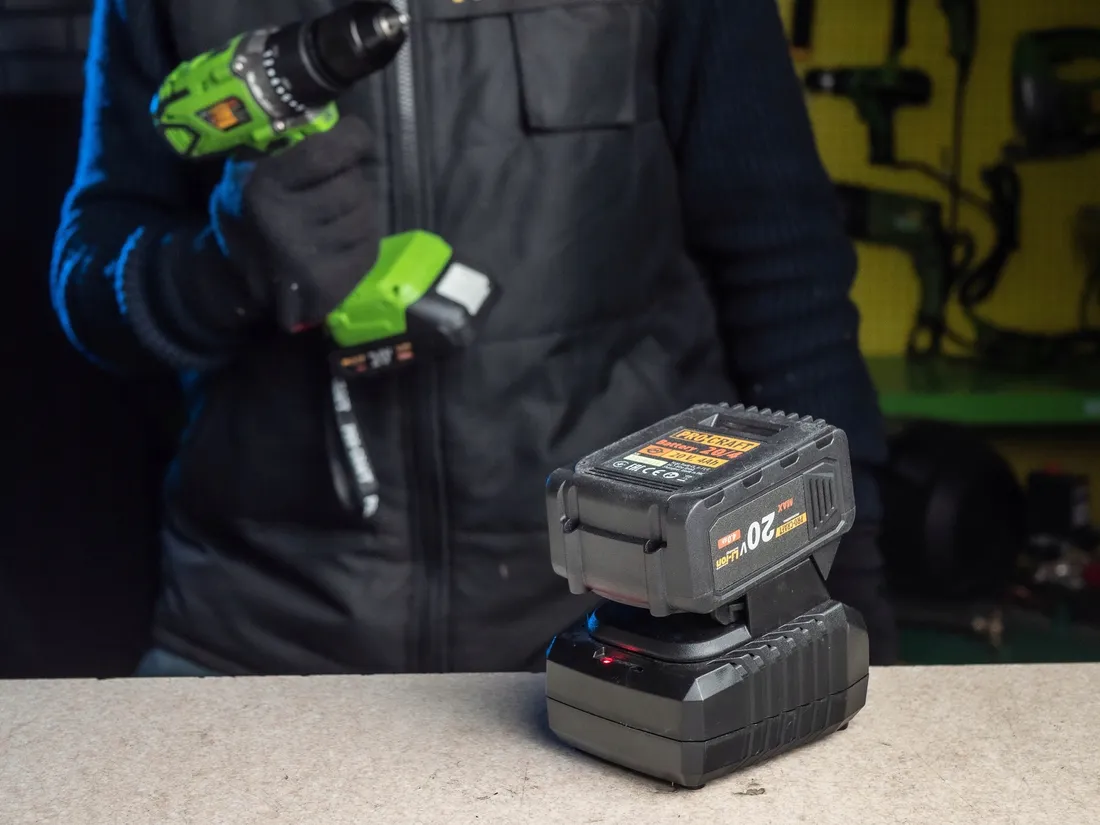 ladowarka-procraft-charger20-1-certyfikat-ce