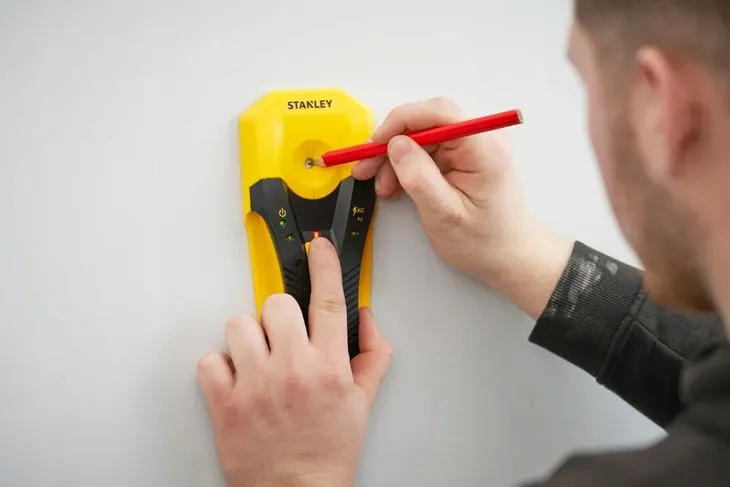 stanley-wykrywacz-profili-s200-zasilanie-baterie