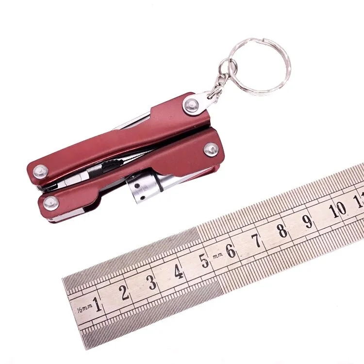 mini-multitool-brelok-kombinerki-8-w-1-latarka-noz-cechy-dodatkowe-blokada