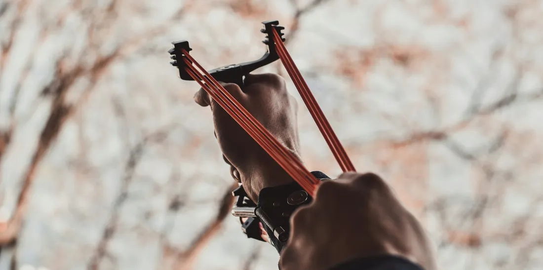 proca-slingshot-sling