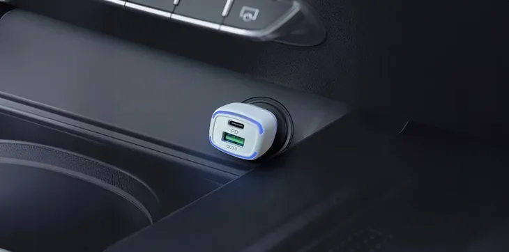 ladowarka-samochodowa-3-0-usb-20w-pd-szybkie-ladowanie-do-auta-12-24v-usb-c-waga-z-opakowaniem-0-3-kg