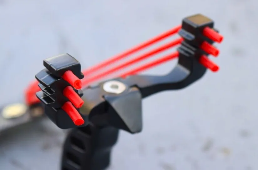 proca-slingshot-sling