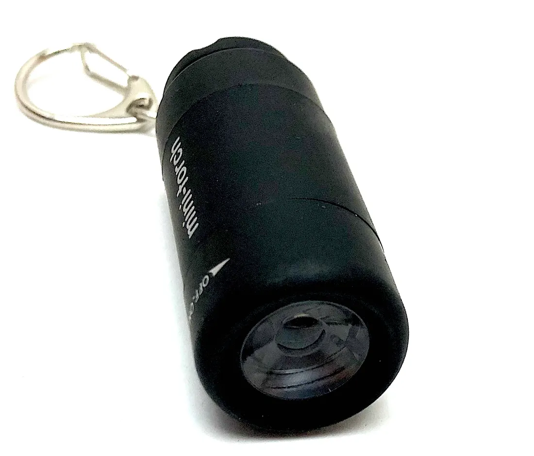 latarka-mala-usb-mini-akumulator-led-brelok-dioda