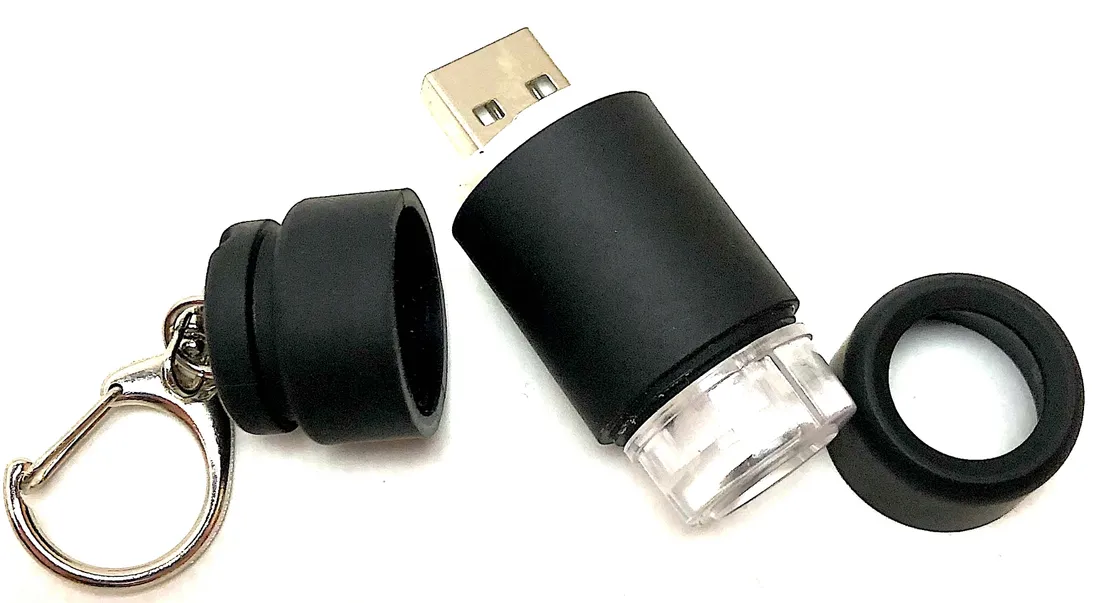 latarka-mala-usb-mini-akumulator-led-brelok-dioda-moc-znamionowa-5-w