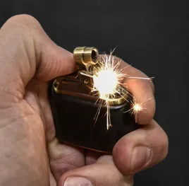 zapalniczka-benzynowa-honest-metal