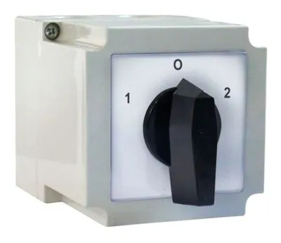 lacznik-krzywkowy-4g25-10-pk-3f-0-1-w-obudowie-25a-waga-z-opakowaniem-0-1-kg-marka-apator