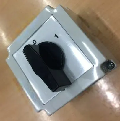 lacznik-apator-0-v-ip55-25-a