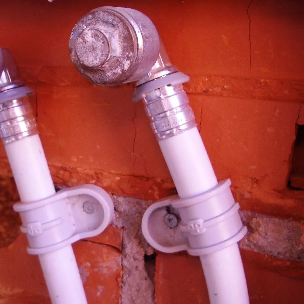 fp-pojedynczy-uchwyt-plastikowy-25mm-op-100-kod-producenta-925fp