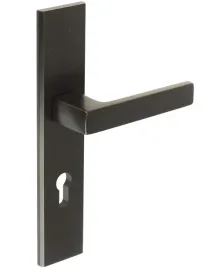 klamka-do-drzwi-zewnetrznych-theo-72-mm-wklad-czarna