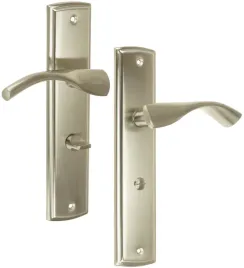 klamka-wewnetrzna-km-express-dlugi-szyld-kwadratowy-szyld-z-blokada-wc