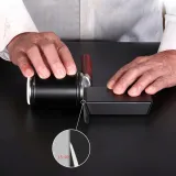 zestaw-ostrzalek-bebnowych-do-ostrzenia-15-i-20-stopni-w-kolorze-czarnym-informacje-dodatkowe-posiada-wlacznik