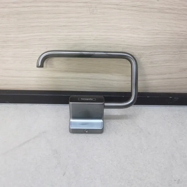 hansgrohe-addstoris-uchwyt-na-papier-toaletowy-z-polka-czarny-chrom-typ-uchwyt