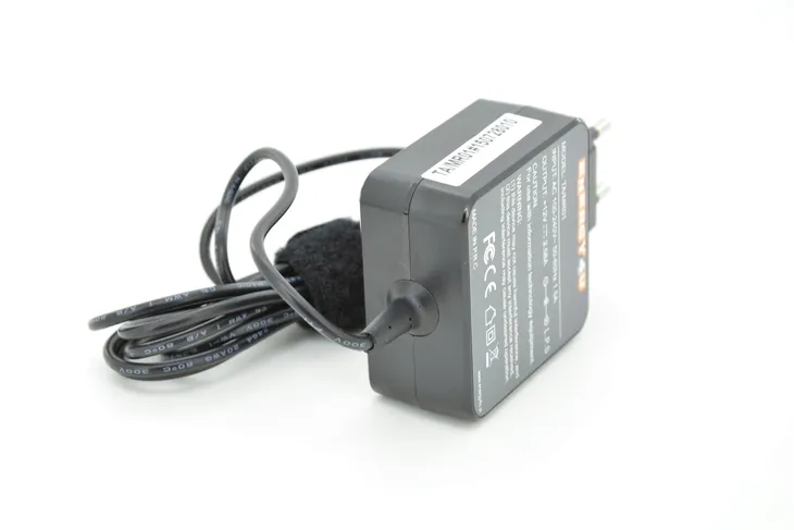 energy4u-ta-mr01-12v-258a-wtyk-ms-surface-rodzaj-zamiennik
