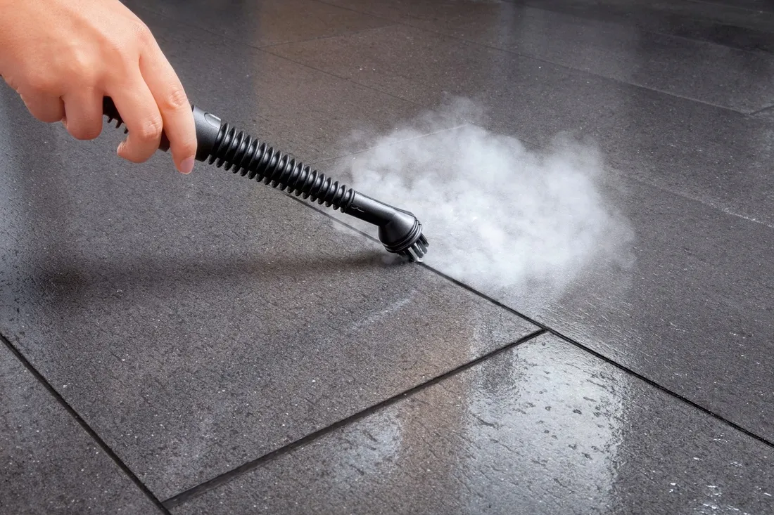 czyscik-myjka-parowa-parownica-steamer-mop-parowy-marka-clatronic