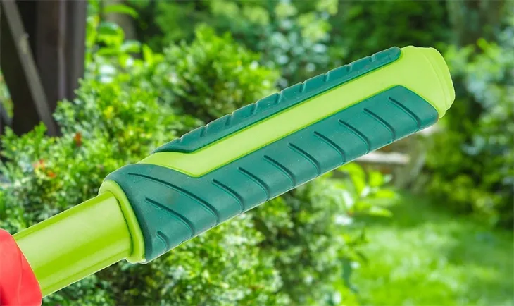 nozyce-do-zywoplotu-galezi-faliste-550mm-ostrze-200-mm-waga-z-opakowaniem-0-15-kg