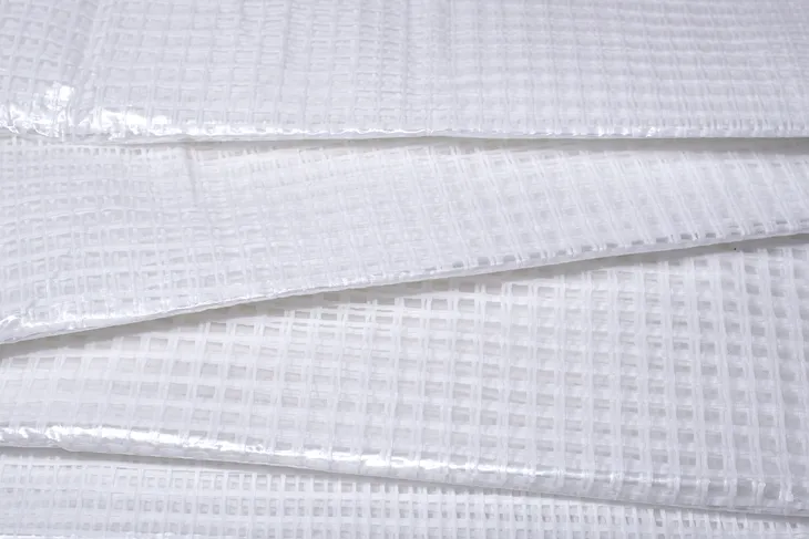 plandeka-4x6-przezroczysta-zbrojona-mocna-100g-uv-dlugosc-6-m-gramatura-g-m2-100-g-m2