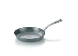 patelnia-tradycyjna-kela-ferrum-24-cm-zeliwna