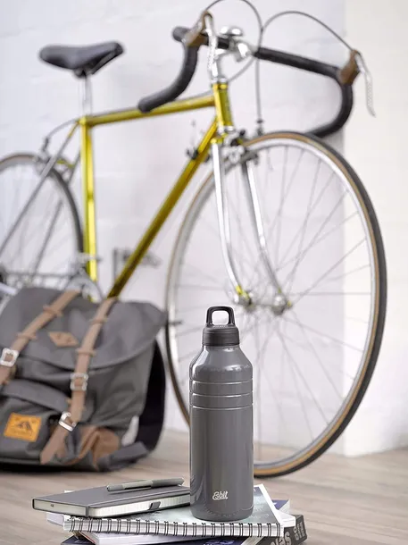 butelka-esbit-680-ml-szary-wysokosc-20-6-cm