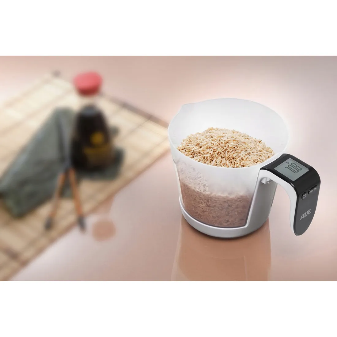 waga-kuchenna-z-miarka-ade-do-3-kg-marka-ade