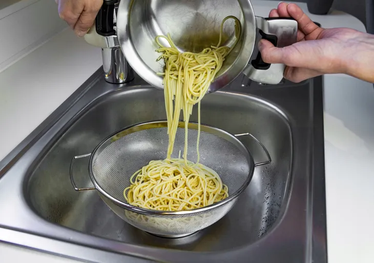 durszlak-siatkowy-lurch-sred-25-cm-material-stal-nierdzewna