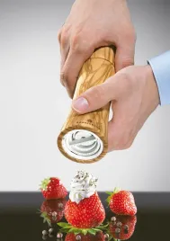 mlynek-reczny-zassenhaus-drewno-bezowy-zielony