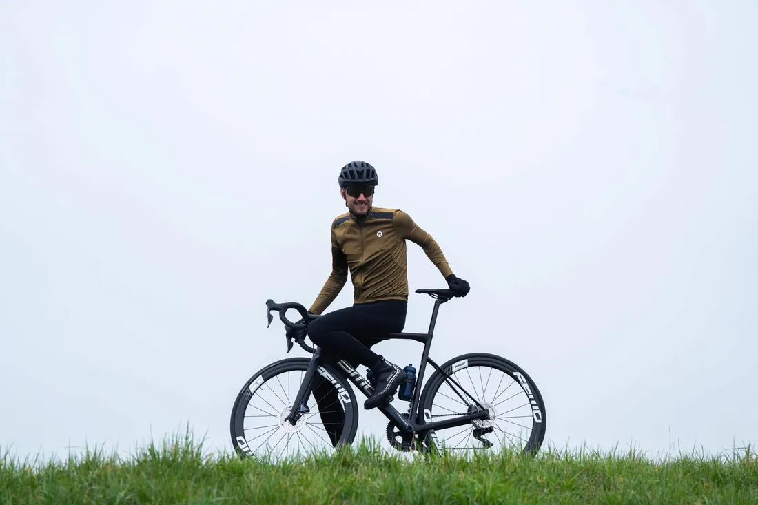 longsleeve-rowerowy-meski-rogelli-mono-brown-l-marka-rogelli