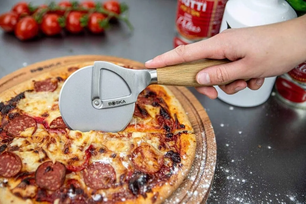 noz-do-pizzy-kuchenprofi-32-cm-linia-classic