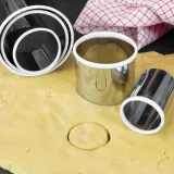 foremki-wykrawacze-do-deserow-dekoracji-okragle-sred-4-9-x-5-cm-lurch-marka-lurch-material-metal