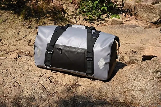torba-wodoodporna-sportowa-66l-zielona-na-motocykl-podroze-kajaki-outdoor-pojemnosc-66-l-numer-katalogowy-producenta-66l