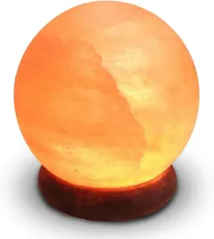 lampka-solna-himalayjska-kula-usb-naturalna-krysztalowa-sol-na-drewnianej