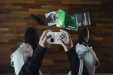 pad-microsoft-xbox-series-controller-robot-white-qas00009-sposob-podlaczenia-bezprzewodowy