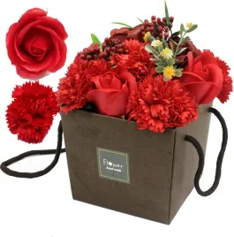 mydlany-bukiet-czerwone-roze-i-gozdziki-elegancki-prezent