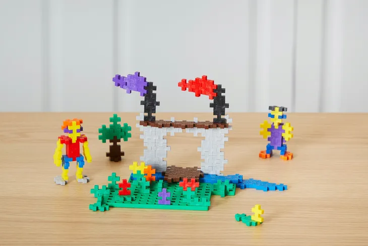 klocki-plus-plus-naucz-sie-budowac-600-el