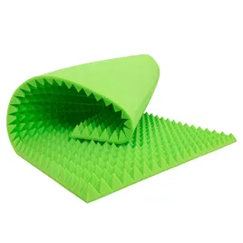 pianka-akustyczna-bitmat-piramida-jasnozielona-panel-wygluszajacy-bez-kleju