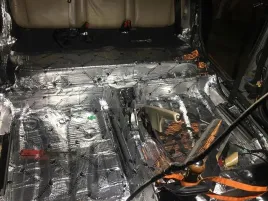 mata-wygluszajaca-bitmat-15-mm-samoprzylepna-400x50-cm